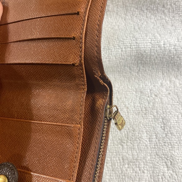 Louis Vuitton Compact Zippy wallet - Picture 8 of 14